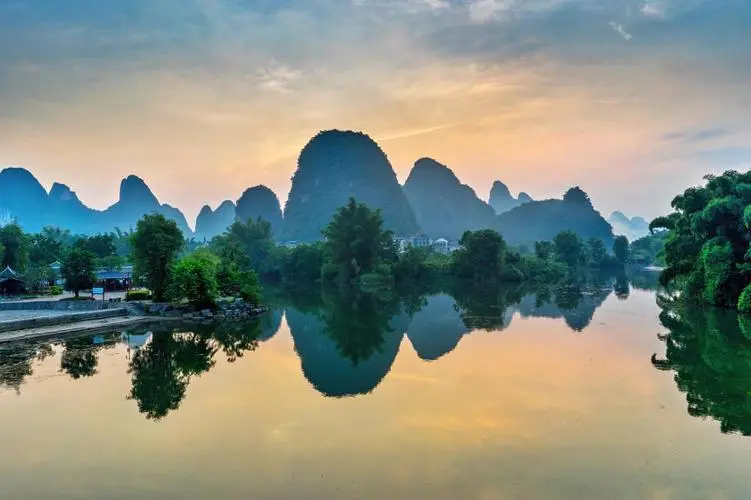 智慧制造绿色高精度